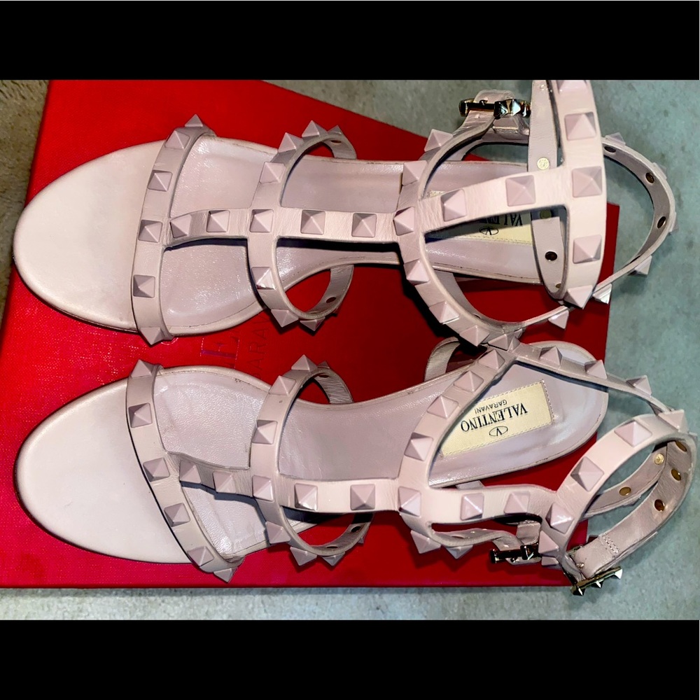 Valentino Garavani Rockstud Leather City Sandals